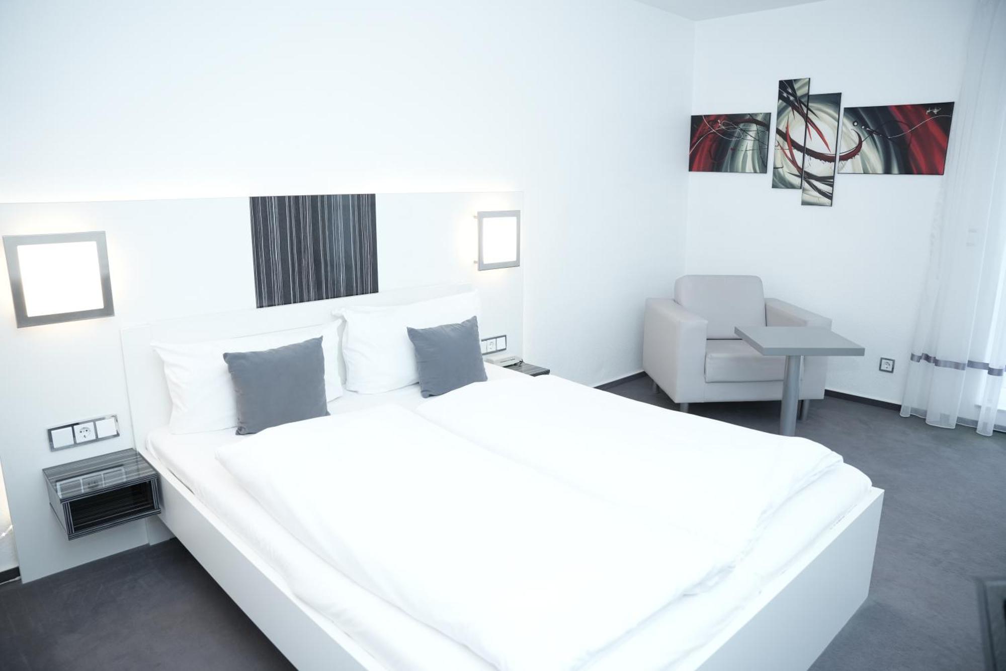 Weber Hotel マンハイム エクステリア 写真
