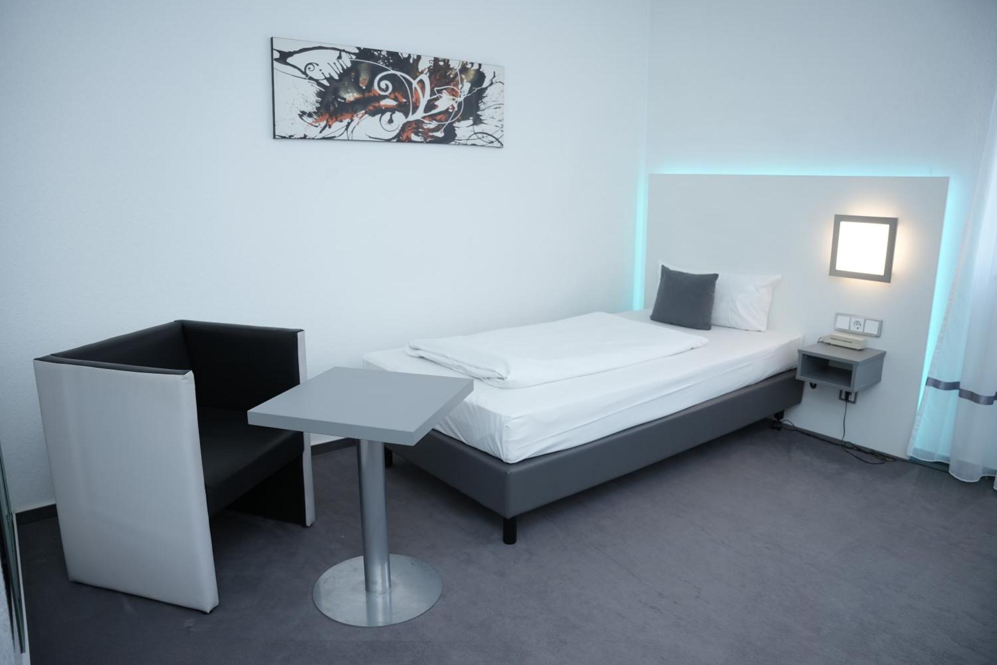 Weber Hotel マンハイム エクステリア 写真