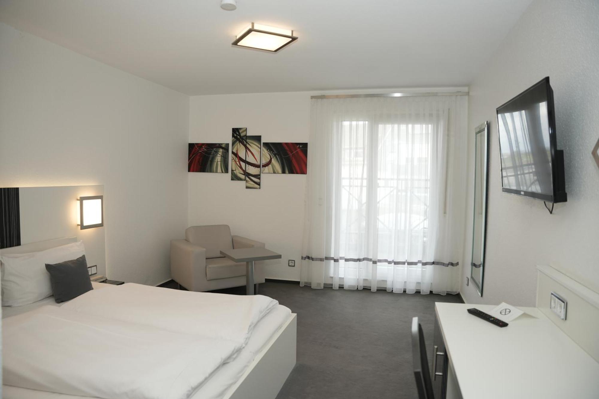Weber Hotel マンハイム エクステリア 写真