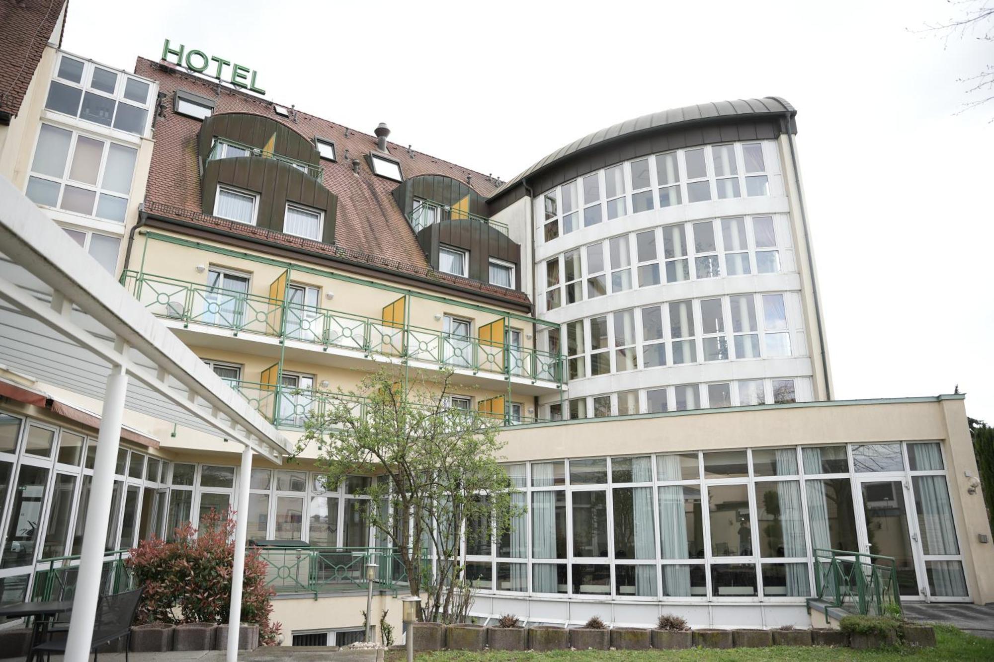 Weber Hotel マンハイム エクステリア 写真